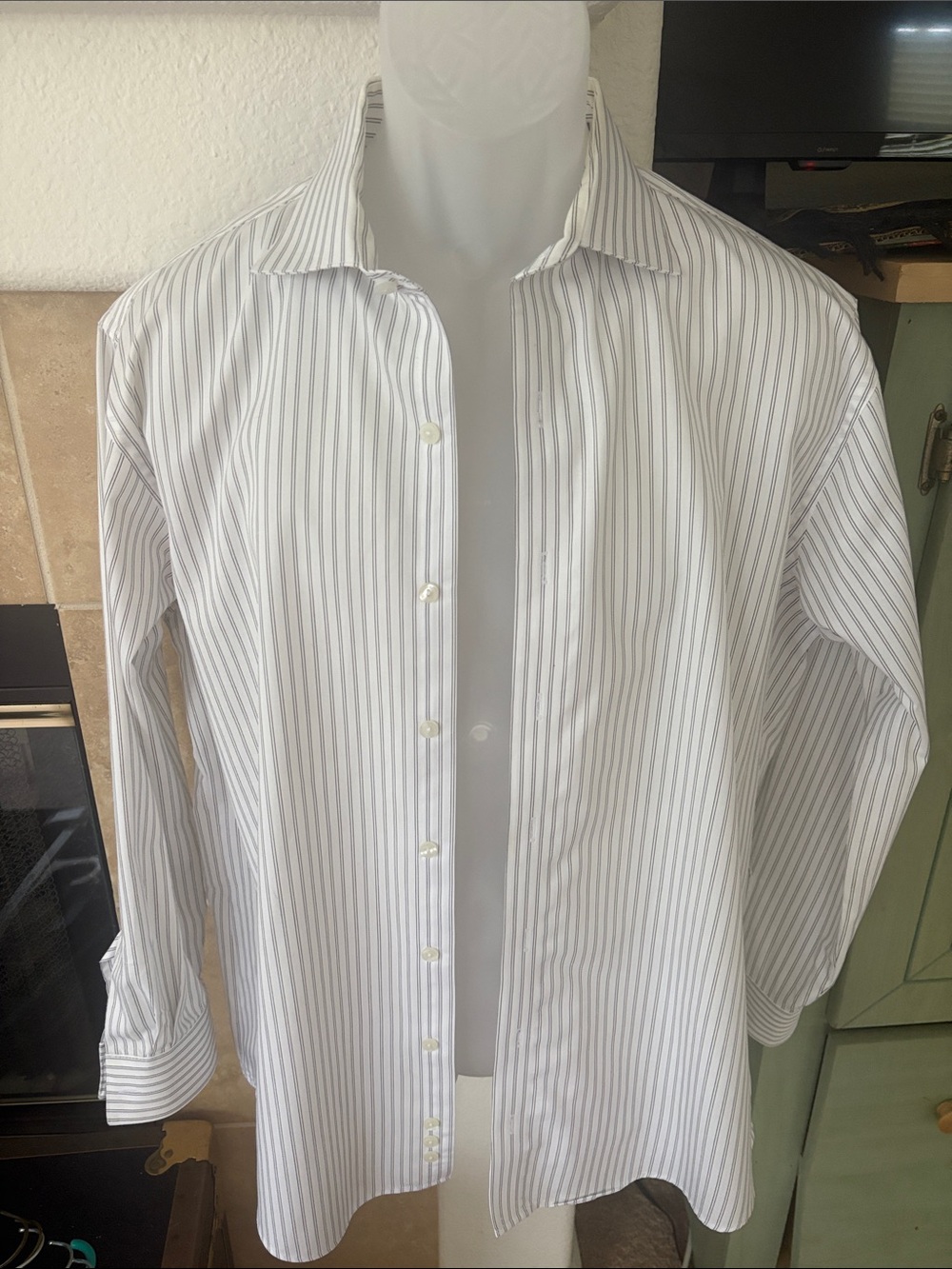 Kenneth Cole Reaction White Dress Shirt with Thin Black Stripes